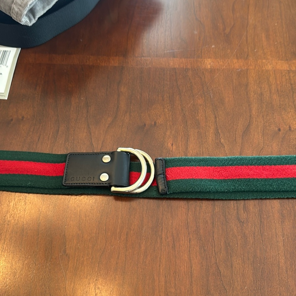 Gucci belt 110-44 great used condition,
